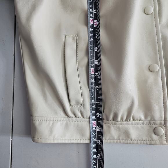 Bagatelle Collection Jacket Womens Medium Cream Feminine Faux Leather Bomber - Picture 8 of 13